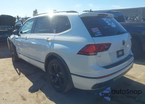 2024 Volkswagen Tiguan 2.0T Se R-Line Black z USA, uszkodzony, nr VIN 3VVCB7AX1RM138654